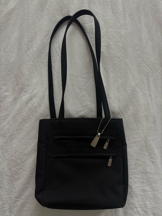 Nine West Handbags - Nine West Black Shoulder Tote with Double Zipper Pockets